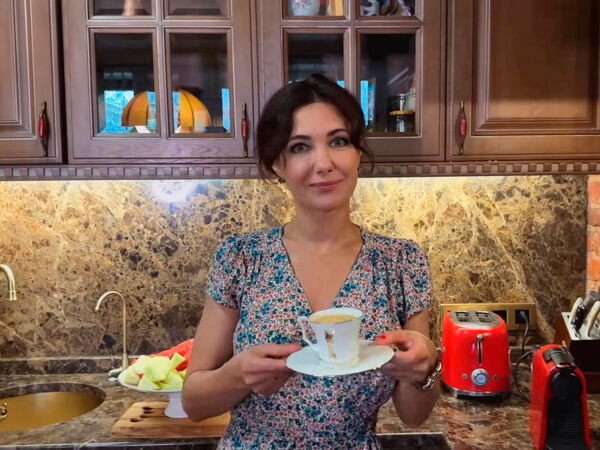 Кадры из видеоролика с You-tube-канала Екатерины Климовой.