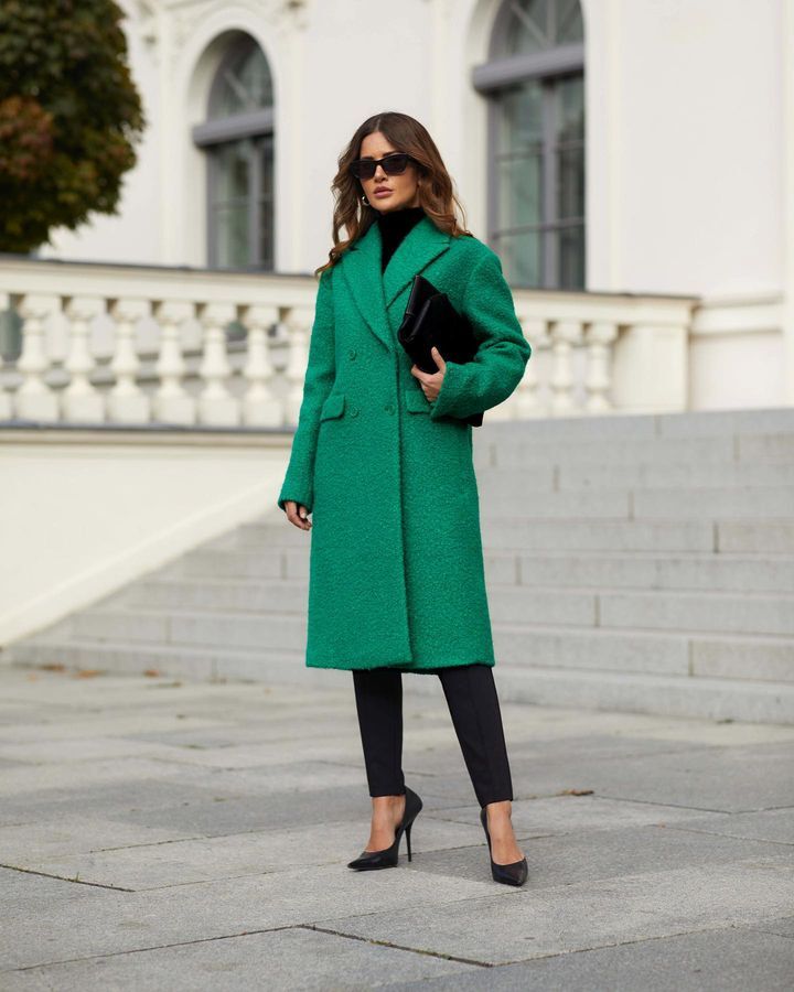 Актуальные модели пальто для полных женщин 2024-2025 — тренды, идеи образов, фото