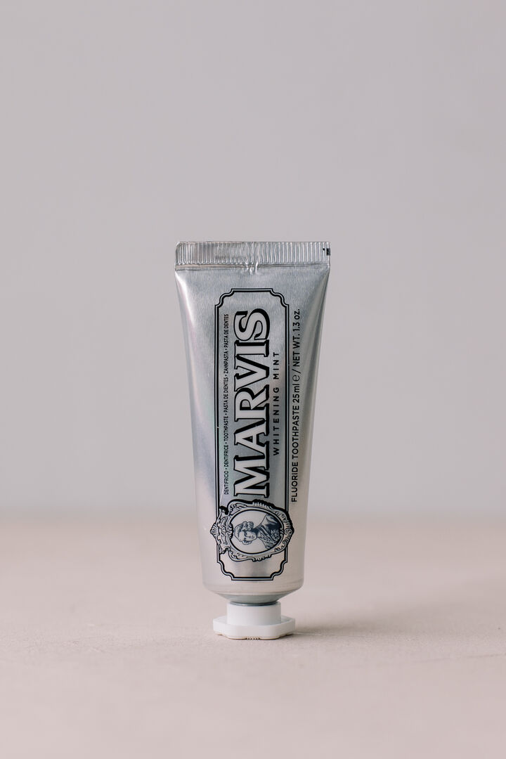 Отбеливающая зубная паста "Мята" MARVIS Whitening Mint 25 ml MARVIS