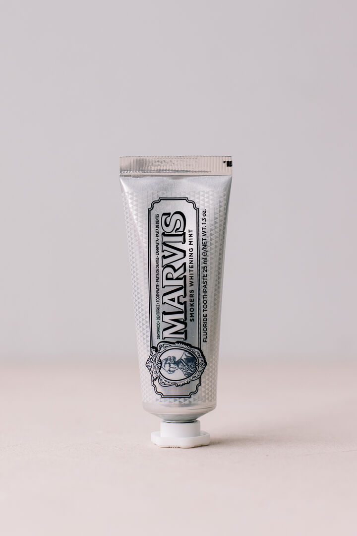 Отбеливающая зубная паста "Мята Антитабак" MARVIS Smokers Whitening Mint 25