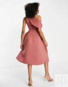 Розовое платье миди для выпускного вечера с открытыми плечами ASOS DESIGN