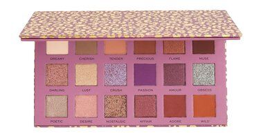 Палетка теней для век Revolution Pro New Neutrals Eyeshadow Palette: Romanc фото 1