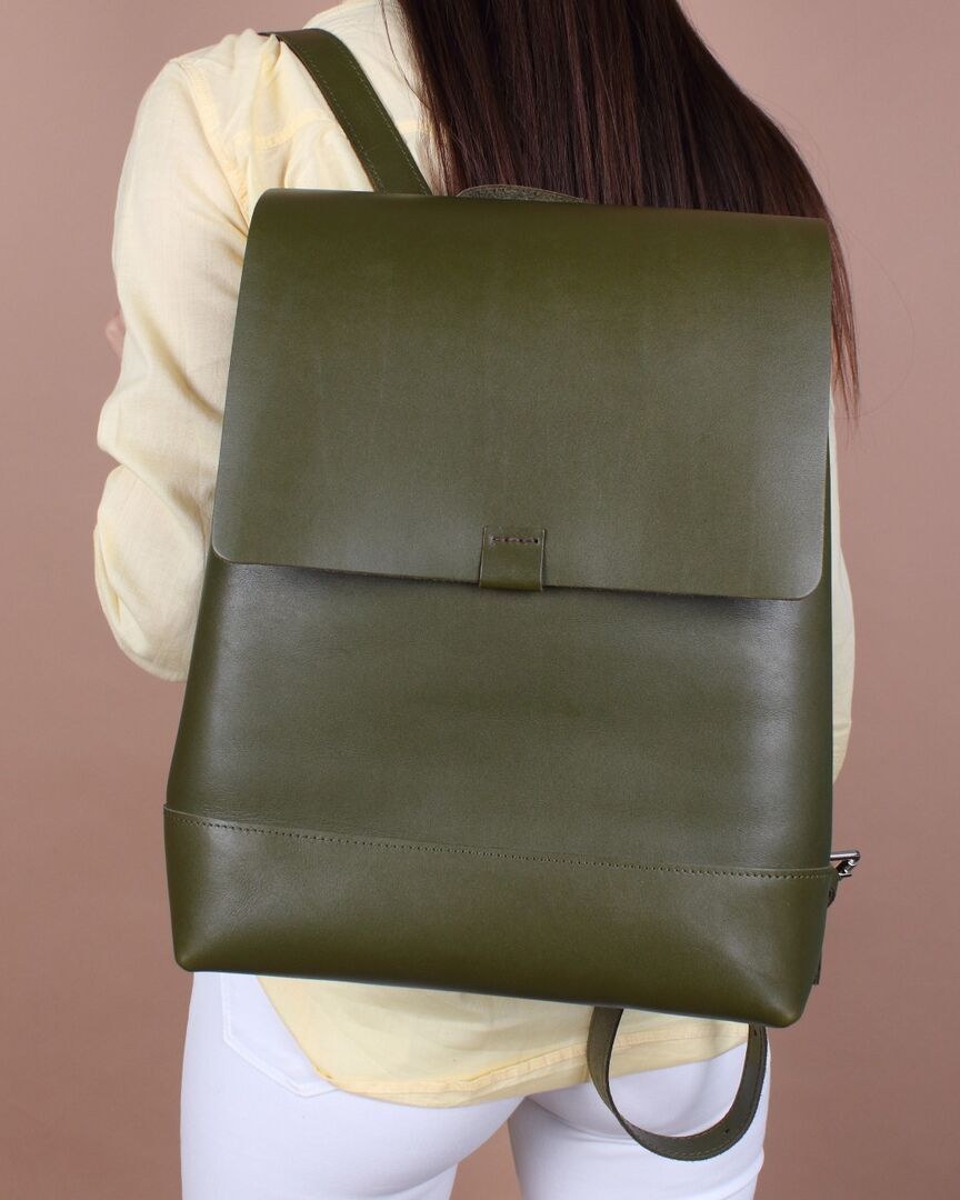 Женский рюкзак из натуральной кожи хаки B002 khaki
