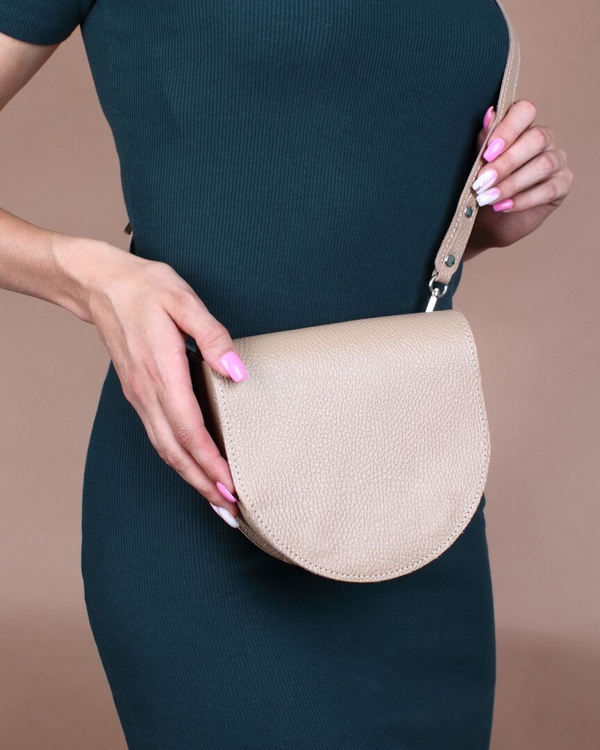 Женская кожаная поясная сумка бежевая A026 beige grain